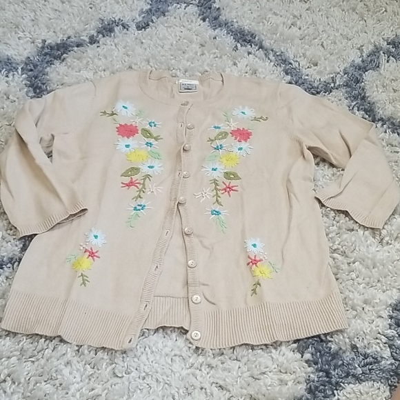 Old Navy Sweaters - Old Navy Embroidered Sweater